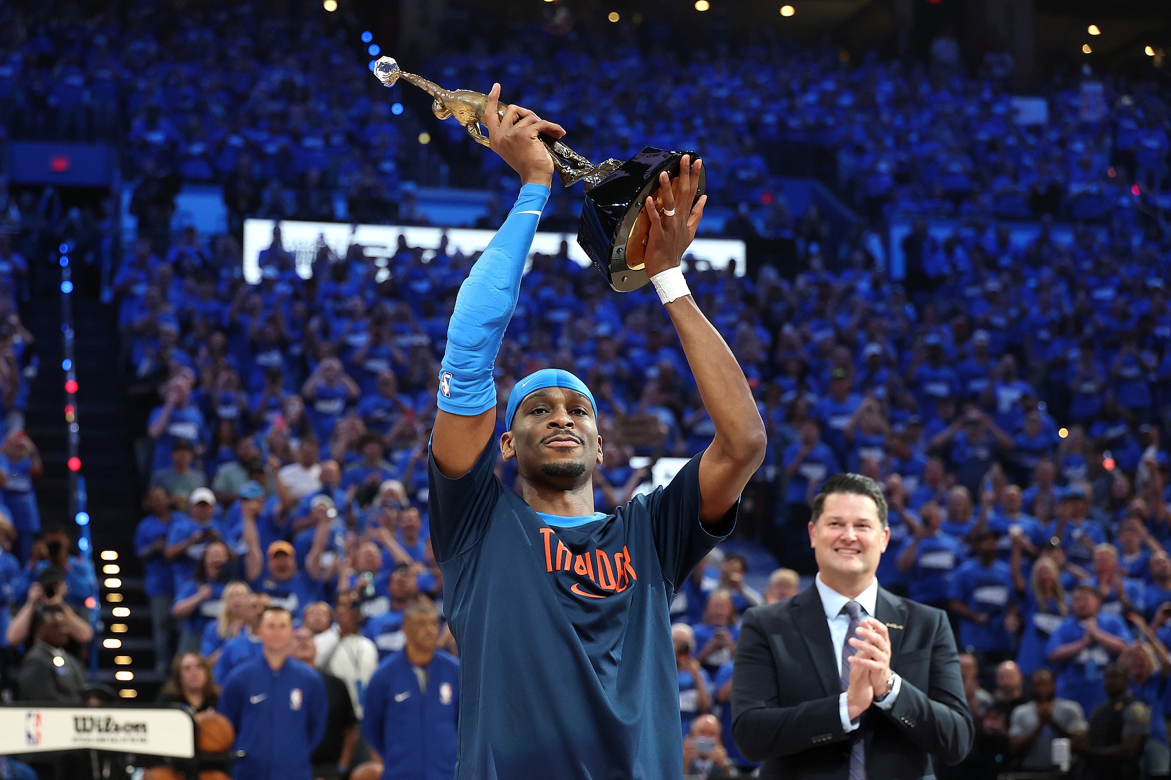爱游戏-包含底特律活塞防线松动备战NBA季后赛Rookie连续七场比赛得分超过伤愈复出，这一次真的英超赛前热度飙升的词条